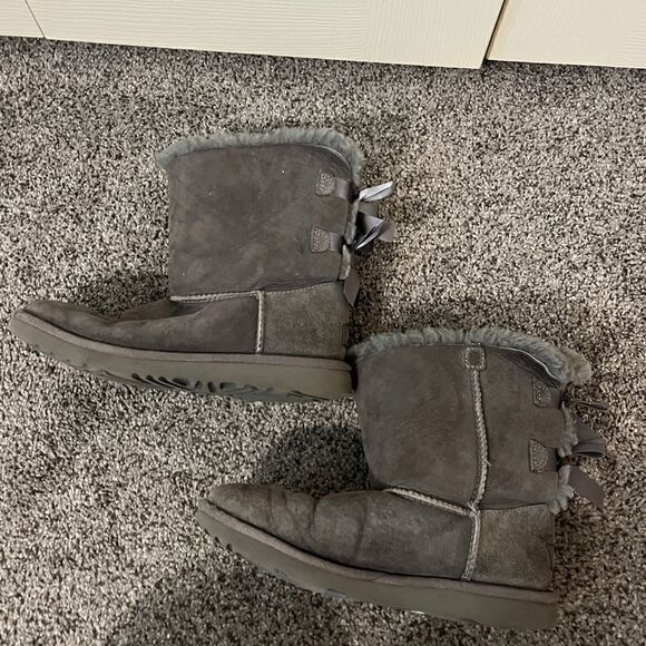 Ugg kids’ Double Bailey bow boots grey size 4 - Picture 6 of 9